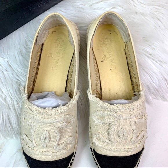 COPY - Chanel Beige & Black Linen Espadrilles - Picture 4 of 7